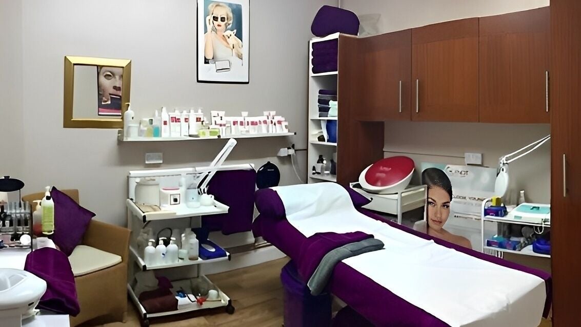 Relaxing spa treatment room at Eden Beauty Therapy, Edenbridge, England, GB, featuring plush towels and skincare.