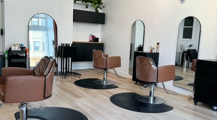 Monarch Salon SF