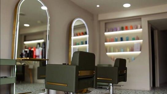 Hairbyaarongrey at flow