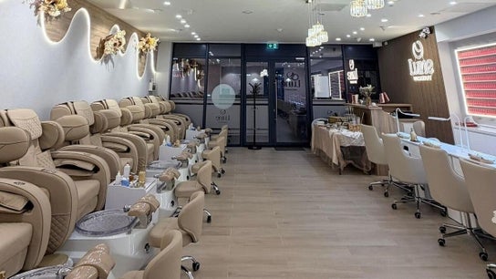 Lune Nails and Beauty