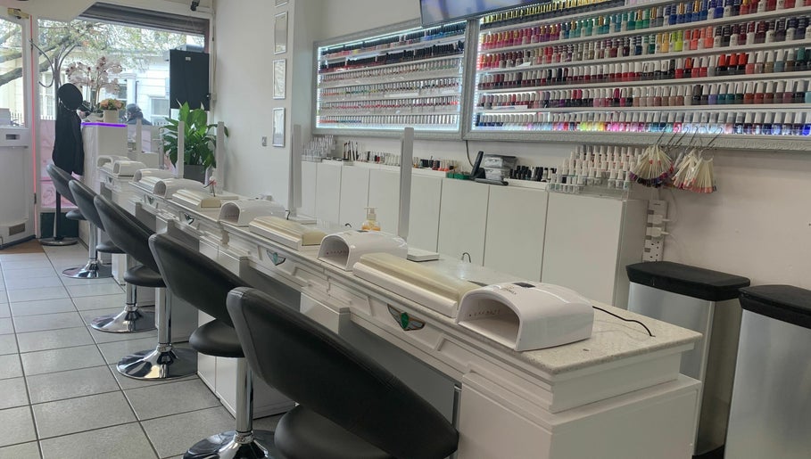 Pimlico Nail Bar, bild 1