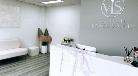 Vanish Laser and Skin صورة 3