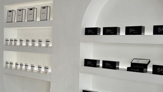 Blanc Salon | Teeth Whitening, Body Sculpting & Korean Lash Lifts