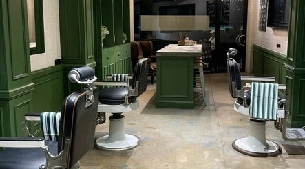 Mr Hackett Luxury Barber