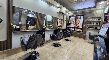 Hiedee Ladies Salon