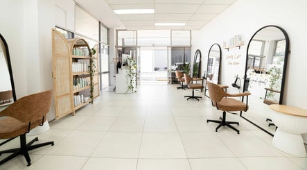 Sandy Lane Hair Studio - Manly