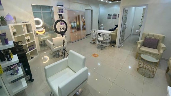 Top Notch Ladies Salon