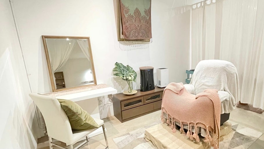 Eyelash Studio Flamingo - Tiong Bahru, bild 1