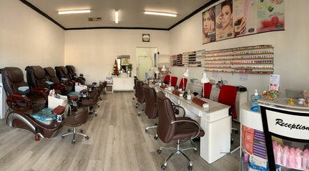 Omg Nails and Beauty Salon