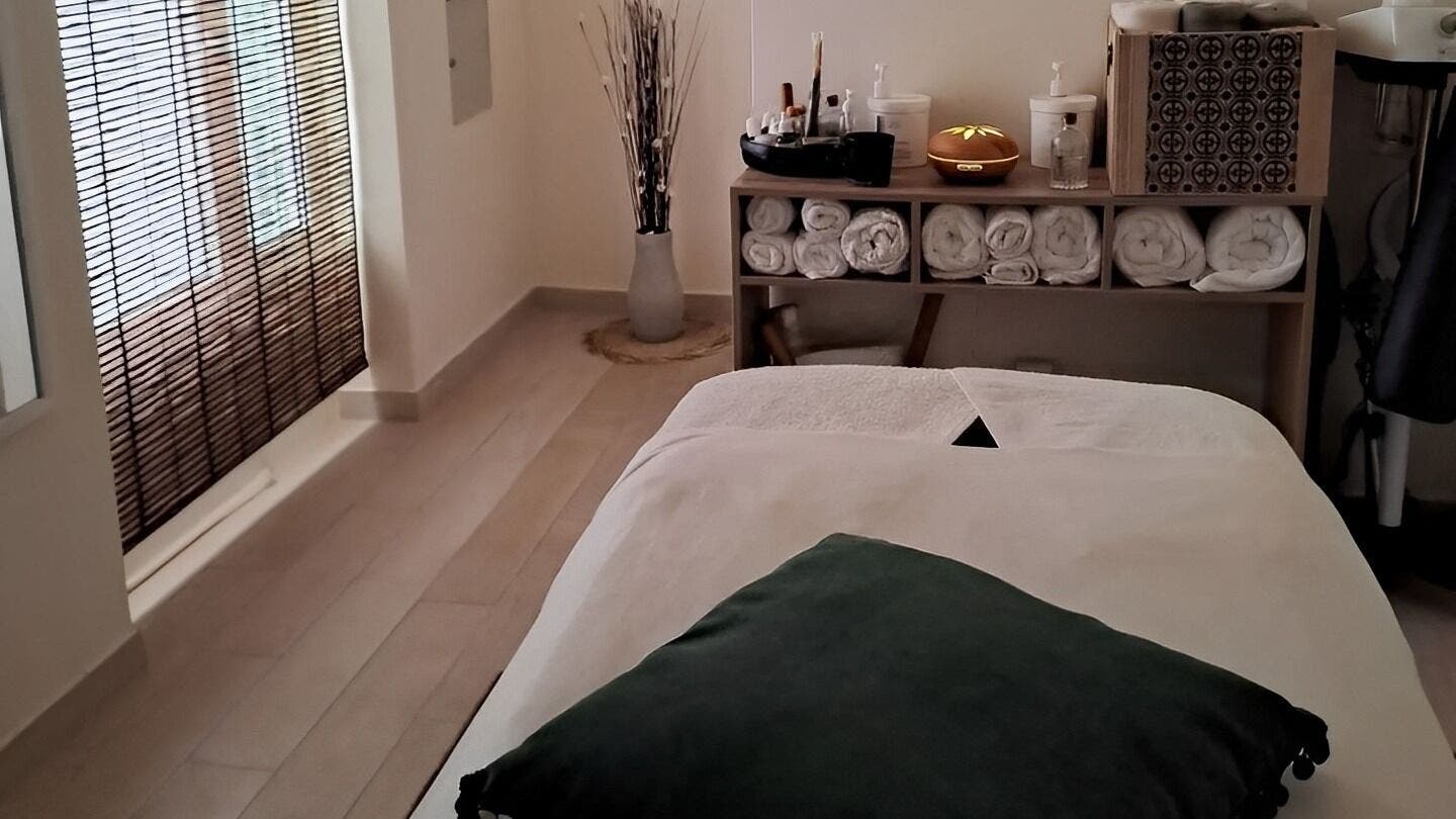 Sala de massagem tranquila no Horizonte Milenar Massagens e Terapias, Lisboa, Lisboa, PT.