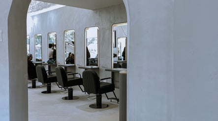 The Hair Lounge