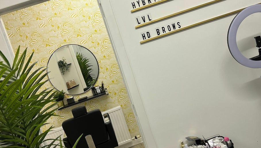 Image de Luxe Lash and Beauty Studio 1