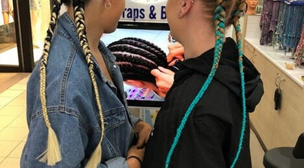 Surfers Paradise Hairwraps and Braiding - Surfers Paradise kép 3