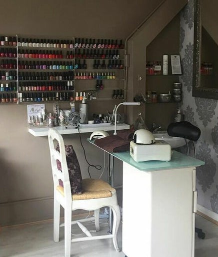 Εικόνα La Petite Salon 2