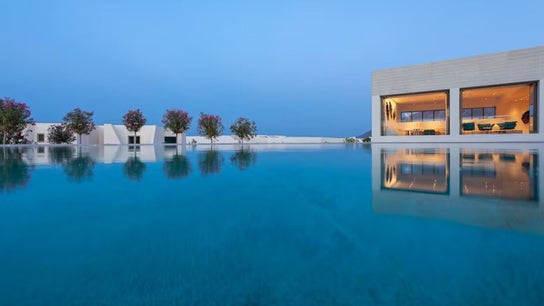 nous spa santorini