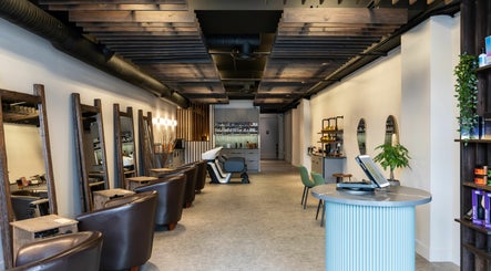 Hive Hair Spa | Broadway