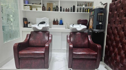 Groomen Barbershop - Ibn Battuta Mall