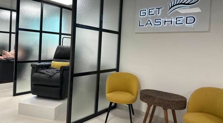 Get Lashed Beauty Lounge kép 3