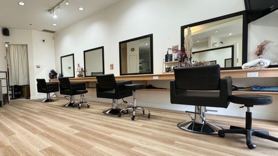 CuE Hair Salon Vancouver