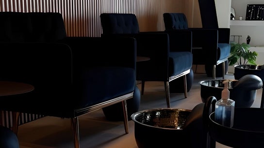 Chéri Nails and Spa