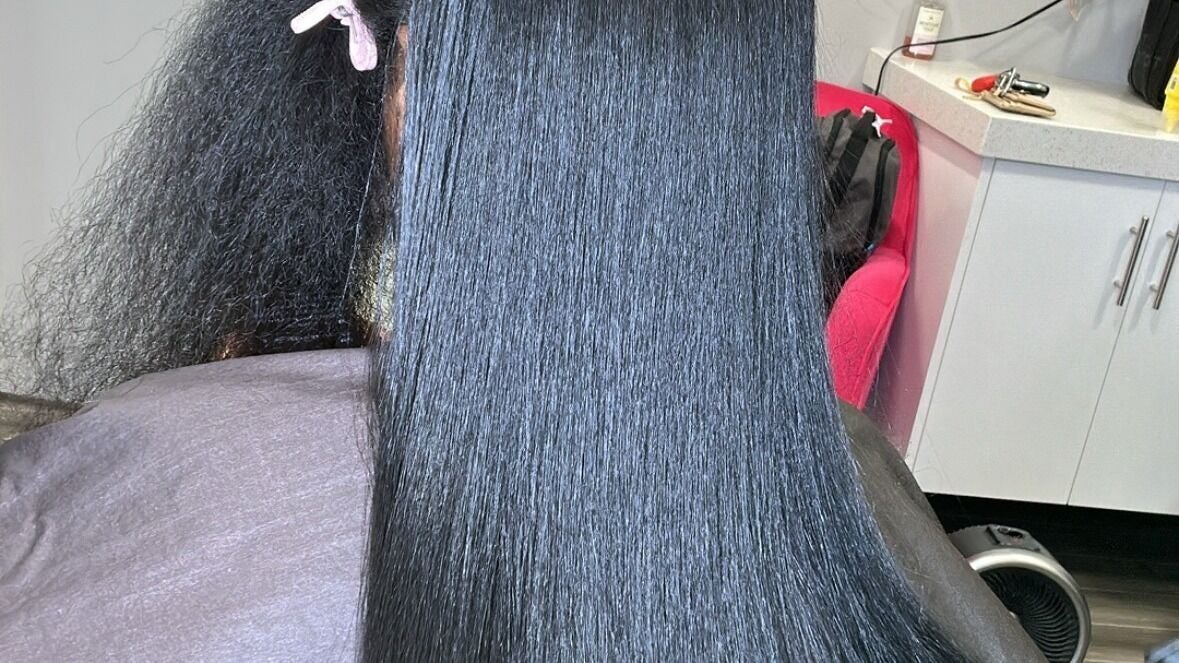 Smooth hair transformation at Kimberly Hairgoals in Glendale Heights, Illinois, US. Exceptional sleek styling.