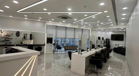 Ranny Beauty and Hair Salon