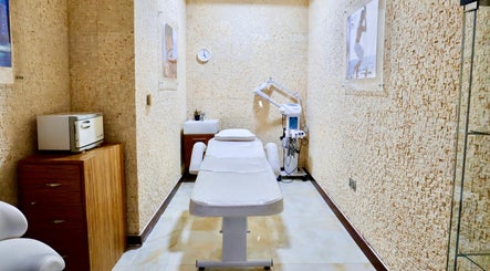 Siryano Gents Saloon and Spa, Al Seef Mall Village Abu Dhabi