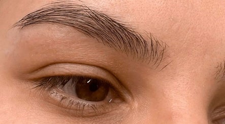 Klaudia Brows image 2