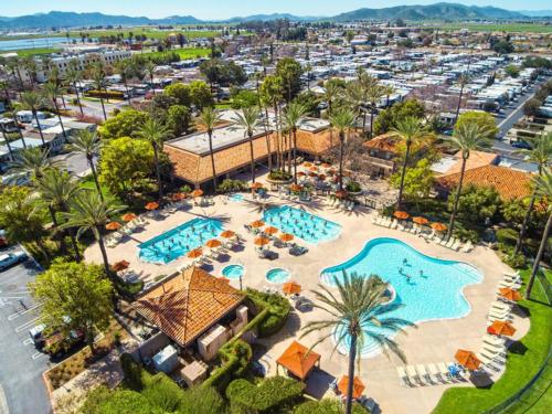 Golden Village Palms RV Resort in Hemet, CA