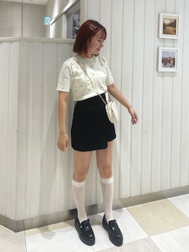 「one after another NICE CLAUP(ワンアフターアナザーナイスクラップ)のエンブレム付き厚底ローファー(シューズ、ブラック系)」を使った、mayuさん(レディース・160cm)の秋コーディネート