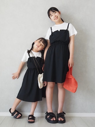 「devirock(デビロック)のカラフル ツーバンドサンダル(サンダル)」を使った、teiccoさん(キッズ・157cm)の夏コーディネート