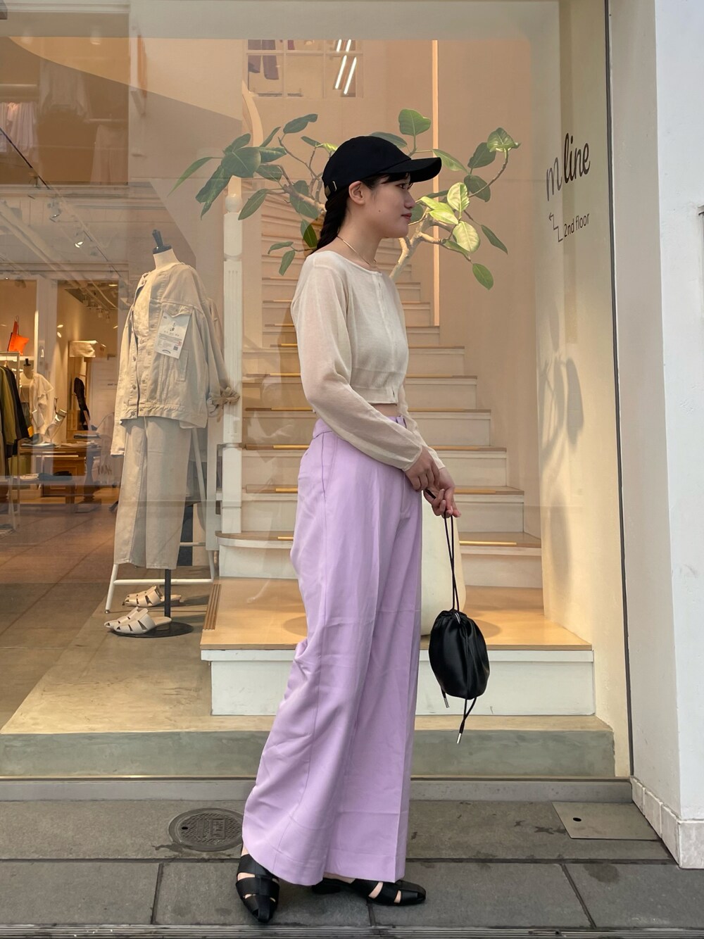 ayakaさんの「グルカサンダル（mystic）」を使ったコーディネートの1枚目の写真