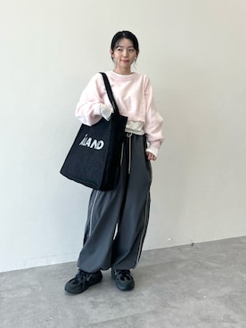 「NIKE(ナイキ)のアイテム(スニーカー)」を使った、みれいさん(レディース・150cm)の冬コーディネート