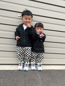 「NIKE(ナイキ)のアイテム(その他トップス)」を使った、Retsu&Runeさん(キッズ・90cm)の秋コーディネート