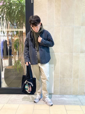 「URBAN RESEARCH Sonny Label(アーバンリサーチサニーレーベル)のライトダンボールパーカー(Hoodies、グリーン系)」を使った、Sumitoさん(メンズ・175cm)の秋コーディネート