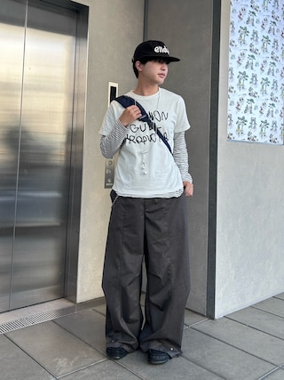 「EPNK(イーピーエヌケー)の【EPNK】Eyelet easy baggy slacks / アイレットイージーバギースラックス(スラックス)」を使った、りくおさん(メンズ・165cm)の春コーディネート