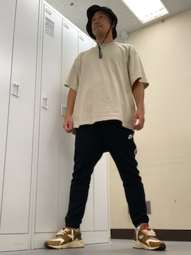 「NIKE(ナイキ)のアイテム(帽子)」を使った、植草ムノイズ達郎さん(メンズ・174cm・40代)の秋コーディネート