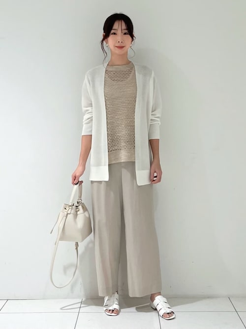 INDIVI OFFICIAL｜INDIVI(SHOP STAFF)さんの「【洗える／和紙混素材】ドライタッチニットカーディガン（INDIVI｜インディヴィ）」を使ったコーディネート