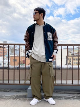 「SPINNS(スピンズ)のアイテム(スウェット)」を使った、oillnomuraさん(メンズ・175cm)の冬コーディネート