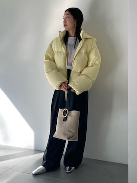 Mila Owenさんのコーディネート