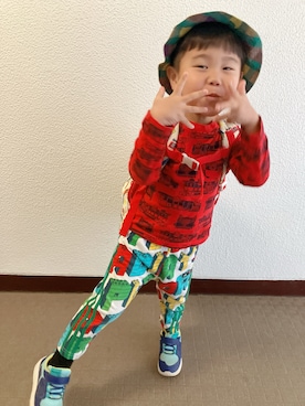 「adidas(アディダス)のアイテム(パンツ)」を使った、りんちゃんのさん(キッズ・100cm)の秋コーディネート