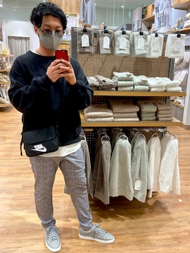 「NIKE(ナイキ)のアイテム(ボディバッグ/ウエストポーチ)」を使った、ぽん太さん(メンズ・168cm・30代)の春コーディネート