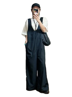 鈴木すうこさんの「Oversize Pocket Pullover（anuke | アンヌーク）」を使ったコーディネート