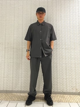「URBAN RESEARCH DOORS(アーバンリサーチドアーズ)のアイテム(トップス)」を使った、栁 椋介さん(メンズ・172cm)の春コーディネート