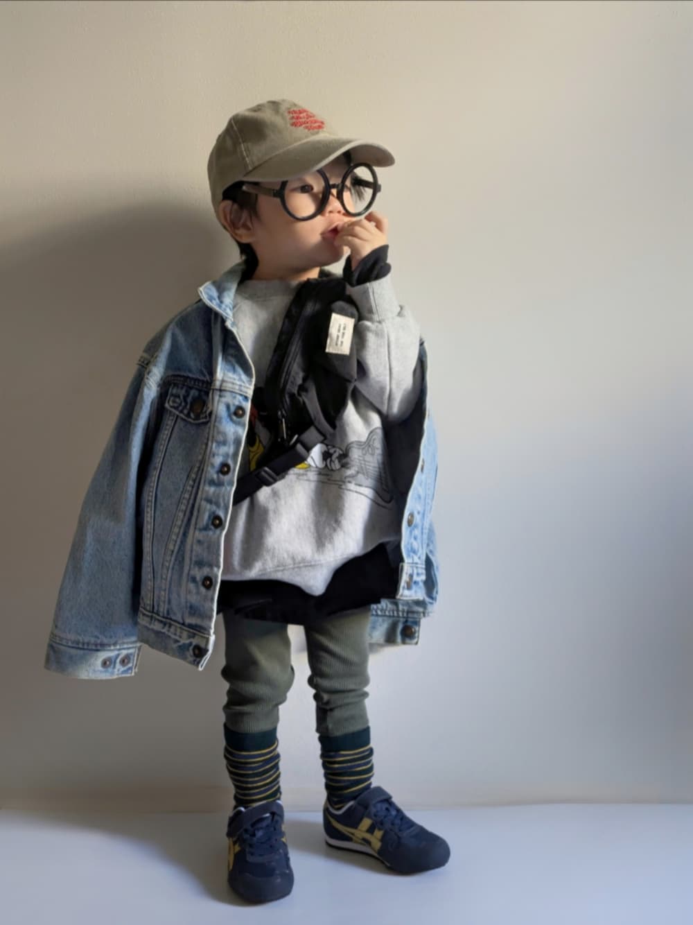 EITOさんの「FRUIT OF THE LOOM Pigment kids LOW CAP（FRUIT OF THE LOOM）」を使ったコーディネートの1枚目の写真