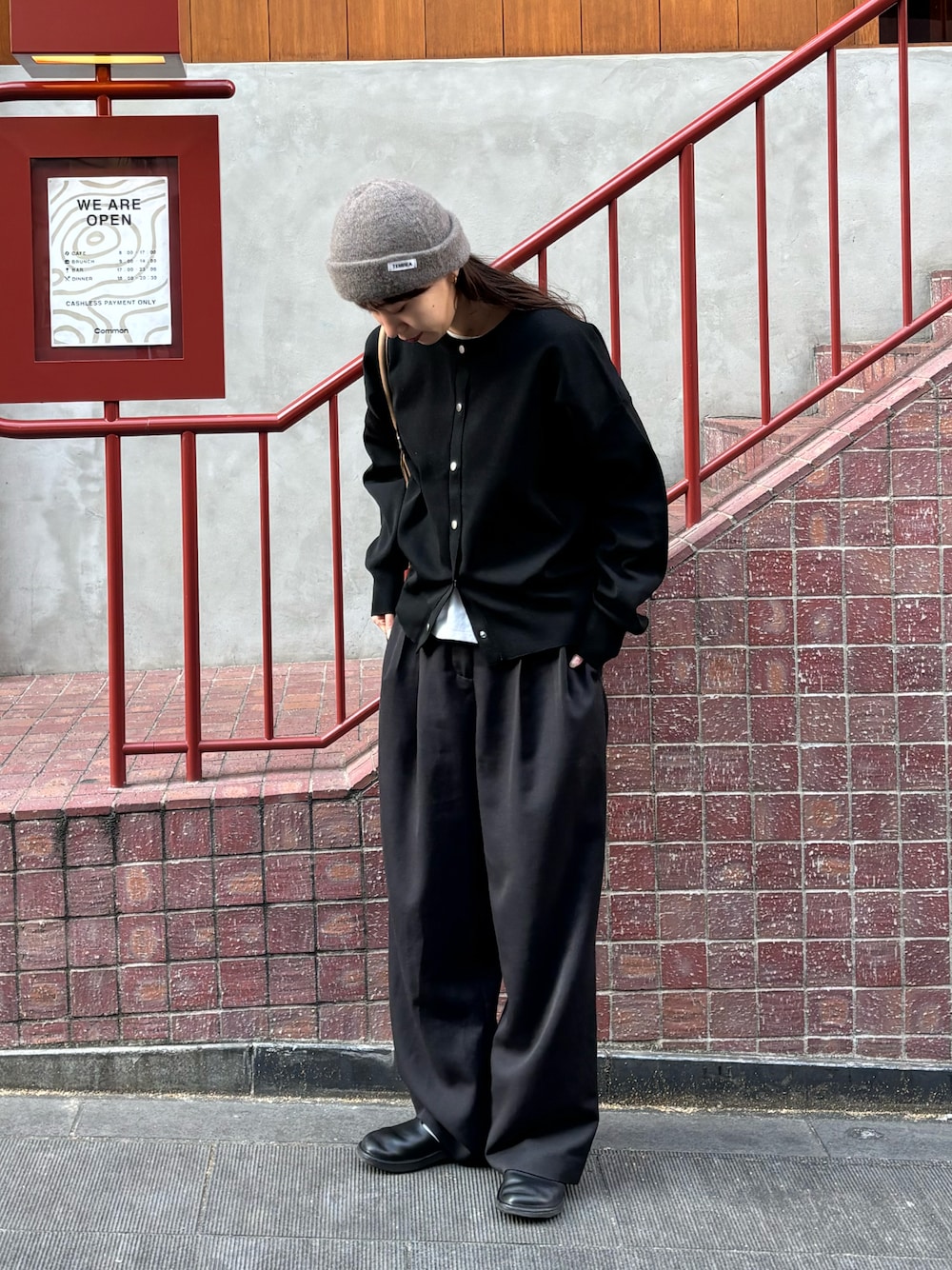 konomiさんの「2タックワイドパンツ（COLONY 2139）」を使ったコーディネートの1枚目の写真