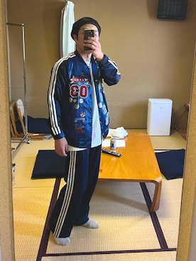 「adidas(アディダス)のアイテム(ジャケット/アウター)」を使った、E.Oさん(メンズ・170cm)の春コーディネート