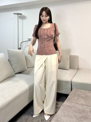 「Elishe(エリシェ)のタイ付きギャザーブラウス(シャツ/ブラウス)」を使った、Harukaさん(レディース・158cm)の春コーディネート