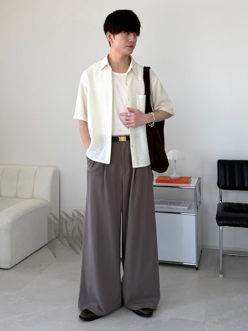 「LUENNA(ルエナ)の【LUENNA】TR 2-Tuck Wide Straight Slacks / TRツータックワイドストレートスラックス(スラックス)」を使った、るいさん(メンズ・179cm)の夏コーディネート