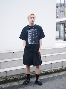 「STUDIOUS(ステュディオス)のアイテム(Tシャツ/カットソー)」を使った、タツーキさん(メンズ・169cm)の夏コーディネート